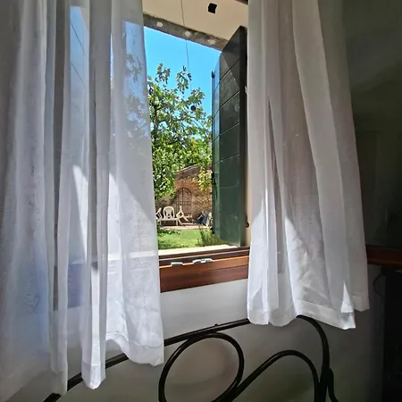 Quiet & Renovated In Dorsoduro - Garden View *