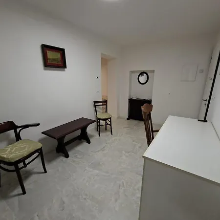 Quiet & Renovated In Dorsoduro - Garden View Apartment Venice