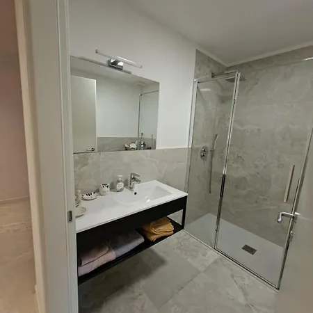 Quiet & Renovated In Dorsoduro - Garden View Apartment *